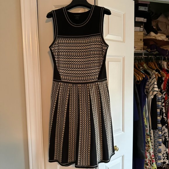 Ann Taylor Black and Beige Geometric Print Knit Dress - Picture 1 of 4